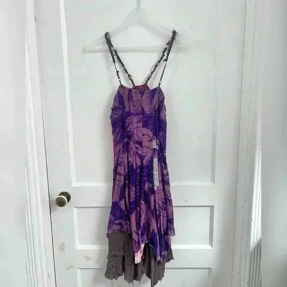 Free People Fairy Dress
Asymmetrical Boho Purple Patchwork Hippie Size XS - Picture 3 of 4